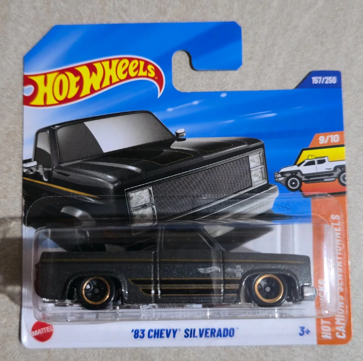 Hot Wheels '83 Chevy Silverado 1:64
