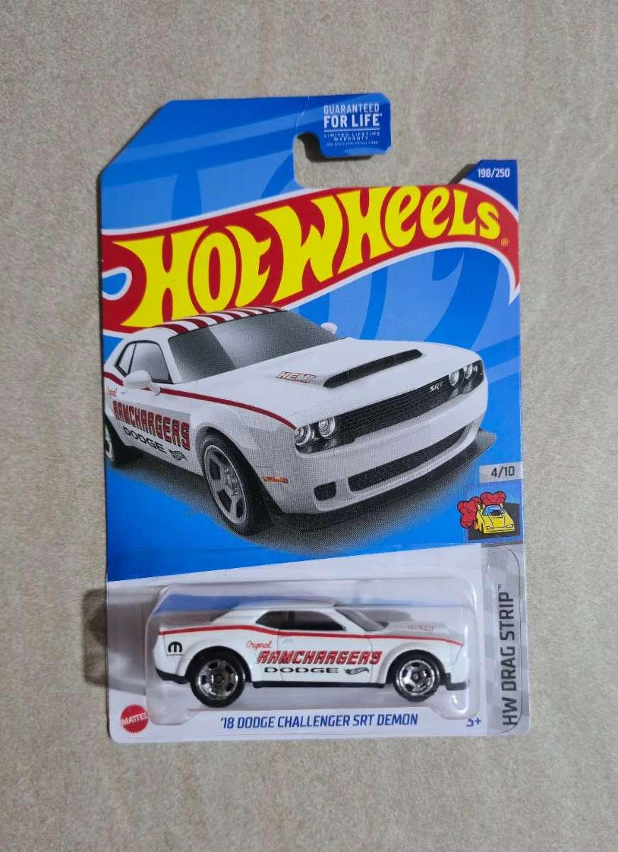 Hot Wheels '18 Dodge Challenger SRT Demon 1:64