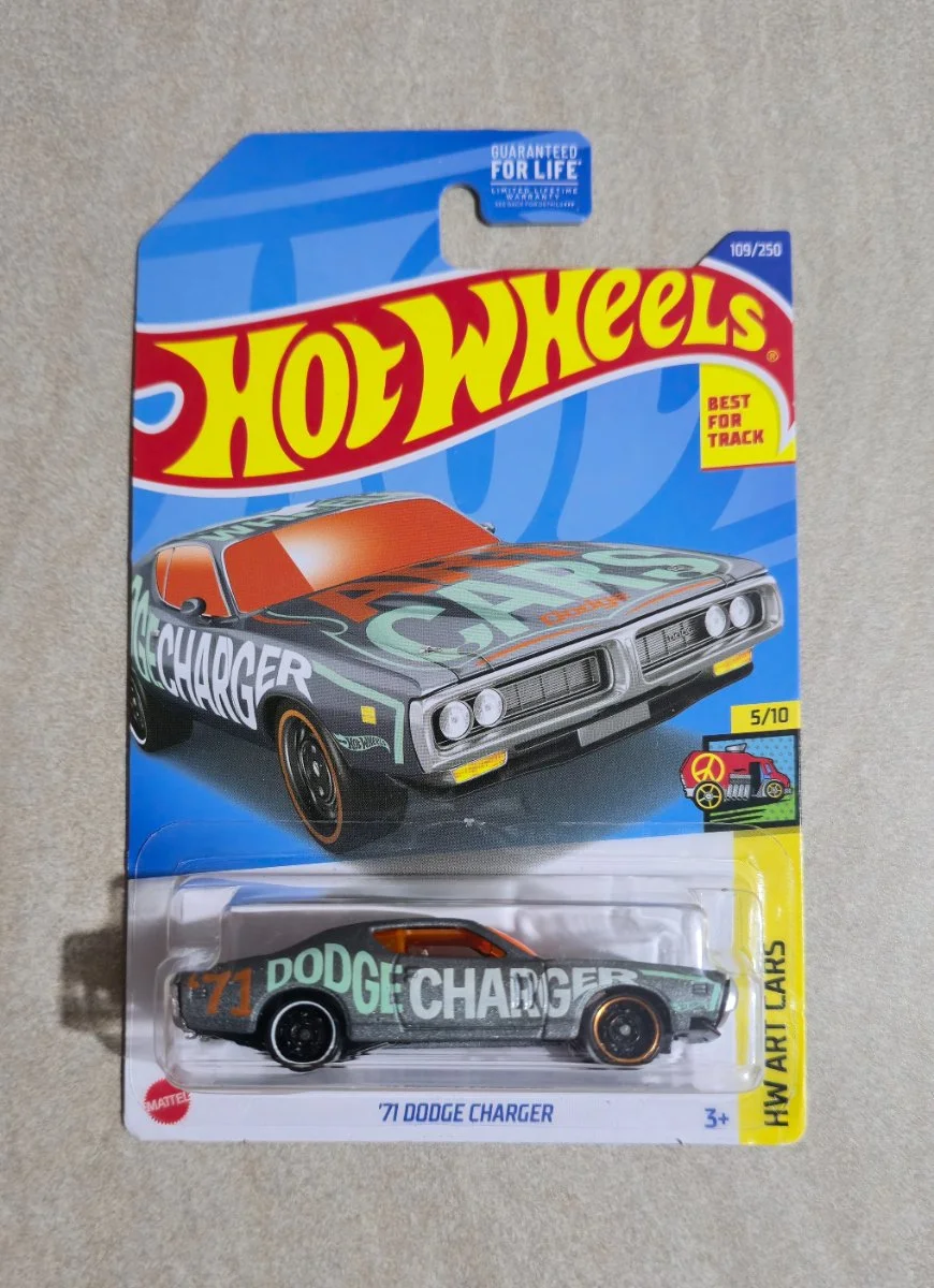 Hot Wheels '71 Dodge Charger 1:64