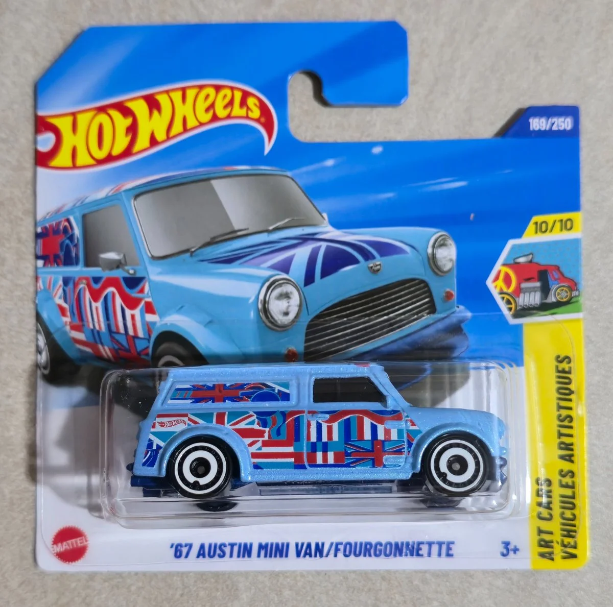 Hot Wheels '67 Austin Mini Van 1:64