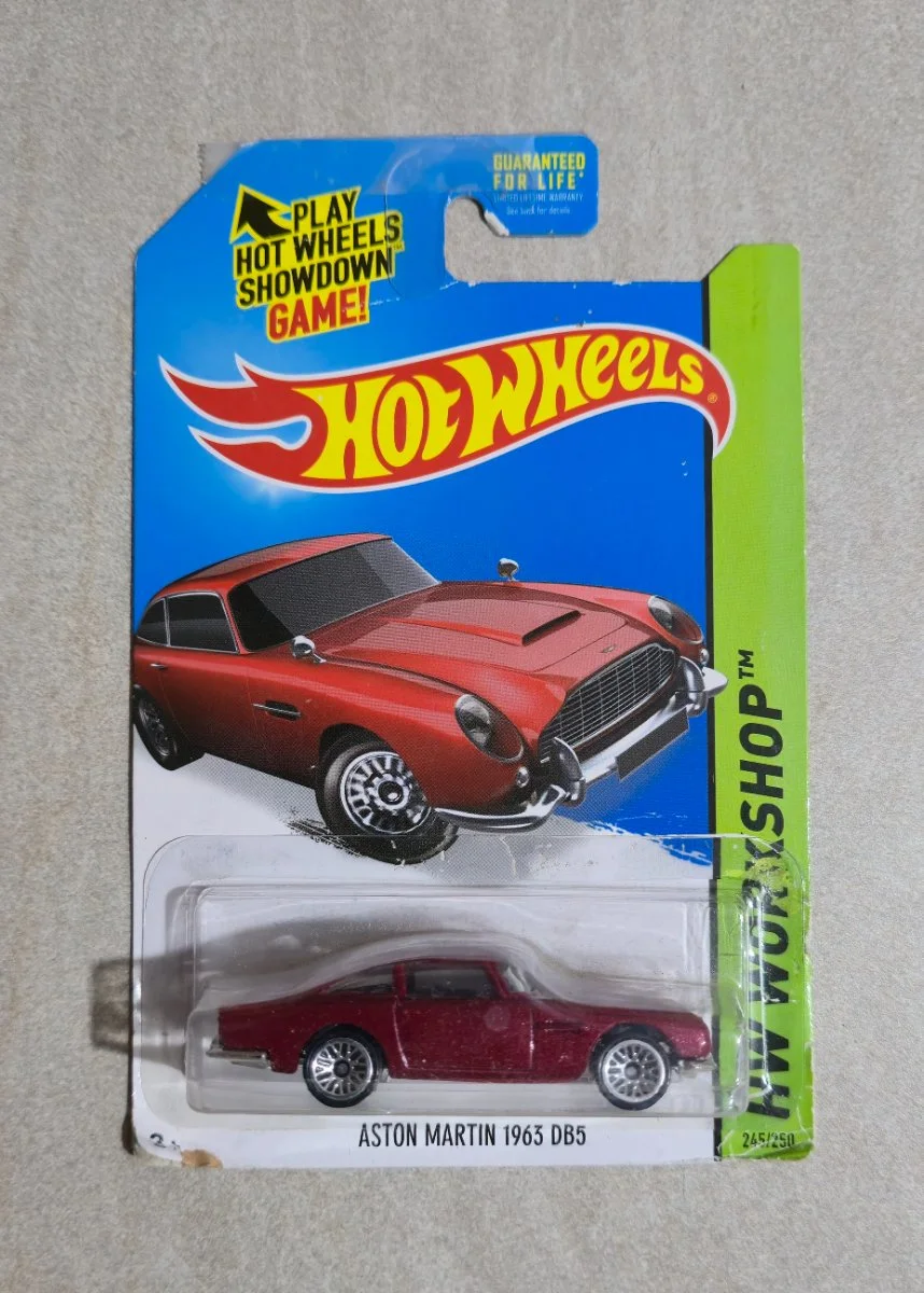 Hot Wheels Aston Martin 1963 DB5 1:64