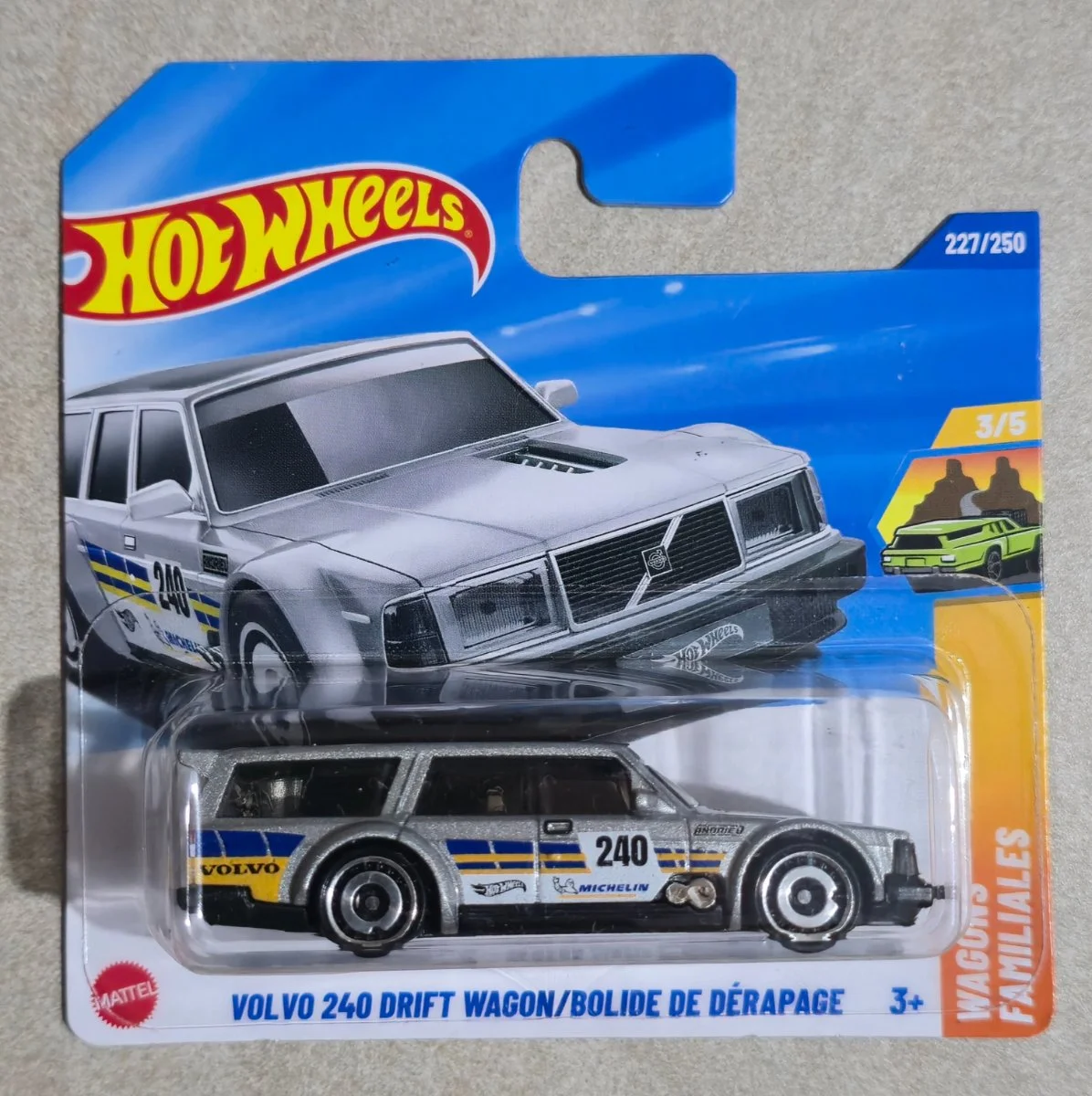 Hot Wheels Volvo 240 Drift Wagon 1:64