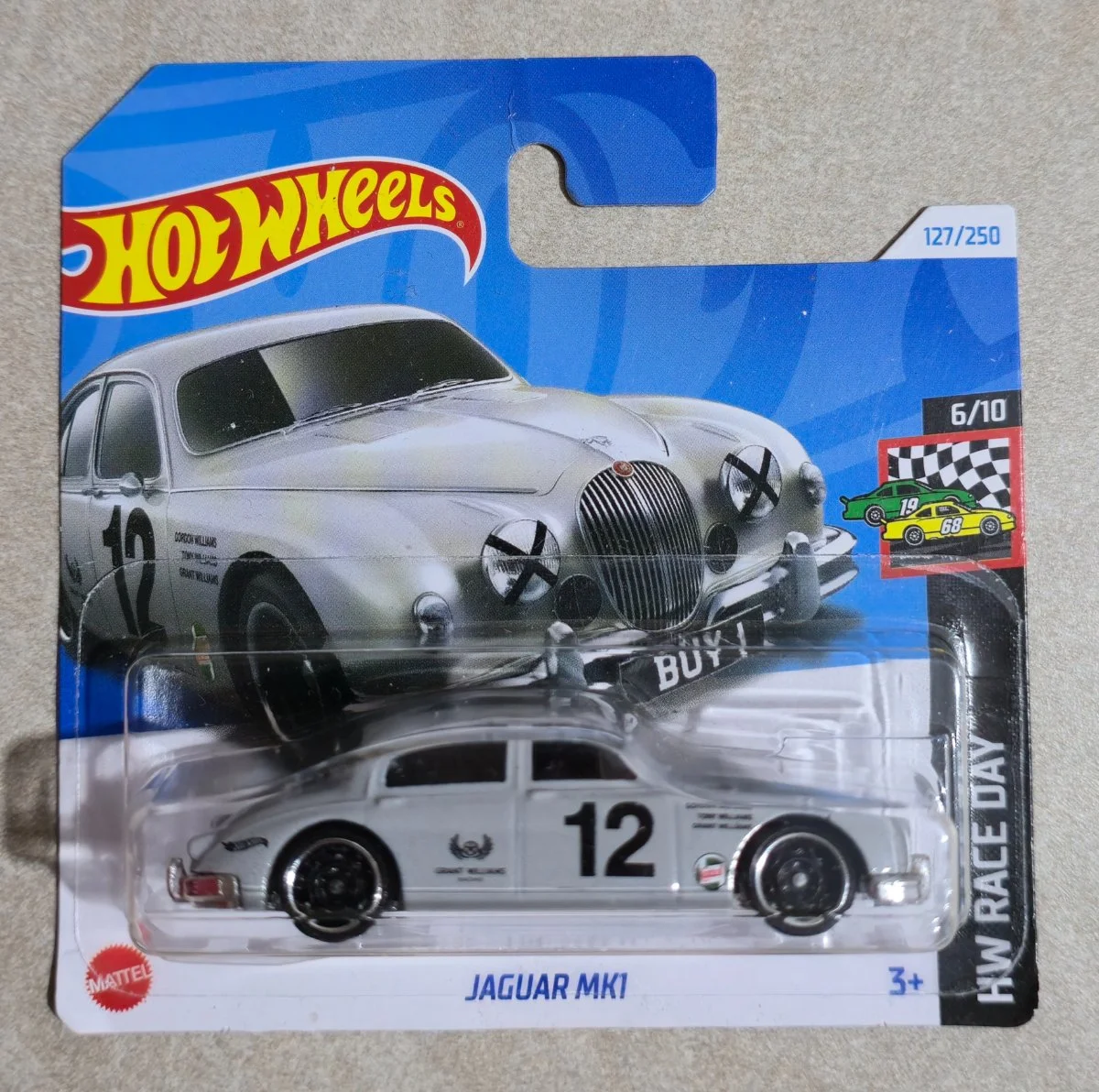 Hot Wheels Jaguar MK1 1:64