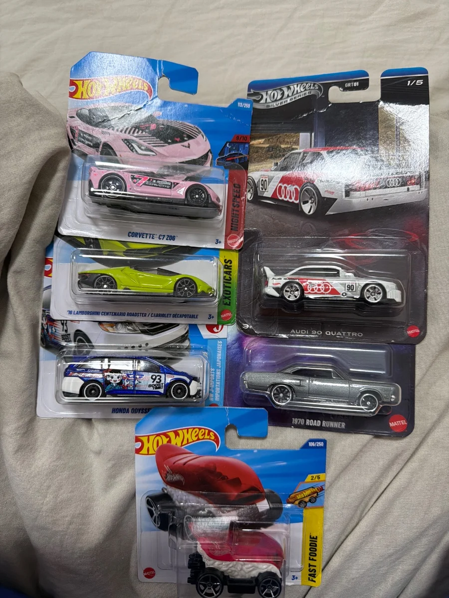 Hot Wheels Razno 1:64