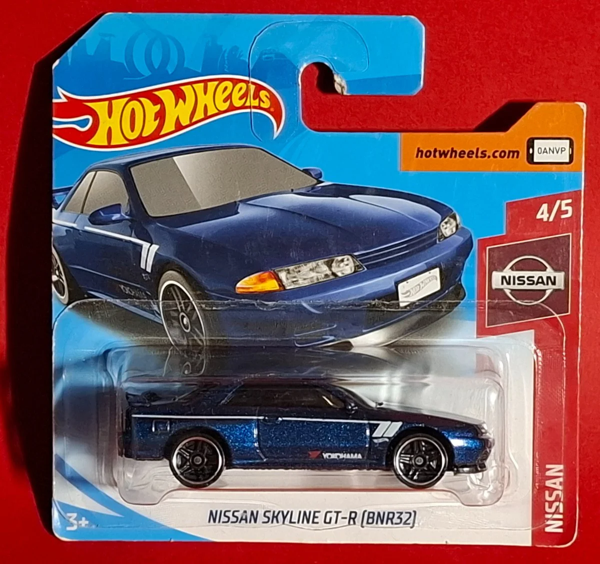 Hot Wheels NISSAN SKYLINE GT-R (BNR32) 1:64