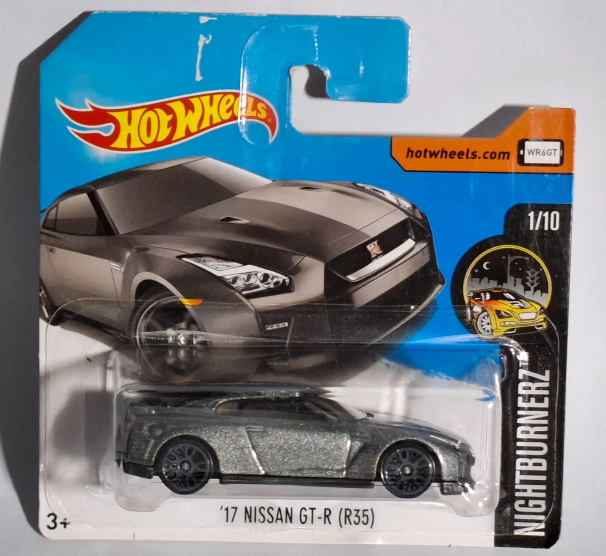 Hot Wheels '17 NISSAN GT-R (R35) 1:64