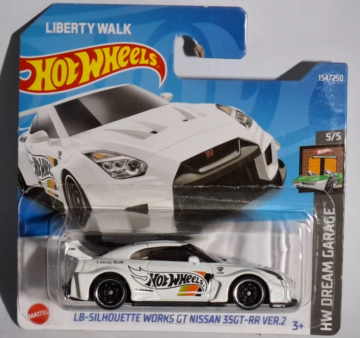 Hot Wheels LB-SILHOUETTE WORKS GT NISSAN 35GT-RR VER.2 1:64