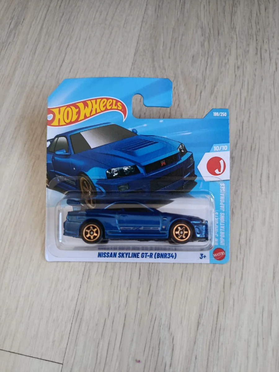 Hot Wheels Nissan Skyline R34 GT-R  1:64