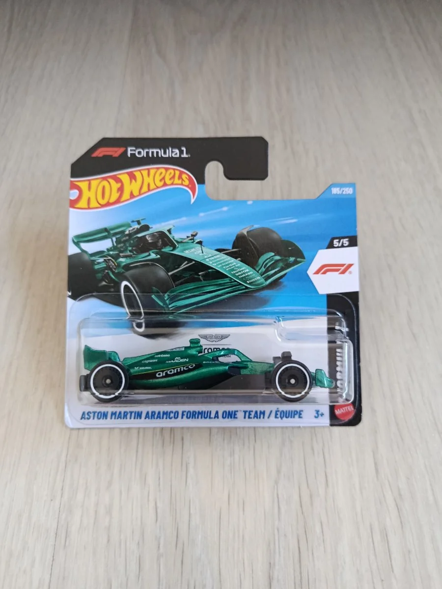 Hot Wheels Aston Martin Aramco F1 1:64