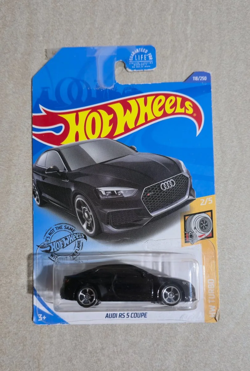 Hot Wheels Audi RS 5 Coupe 1:64