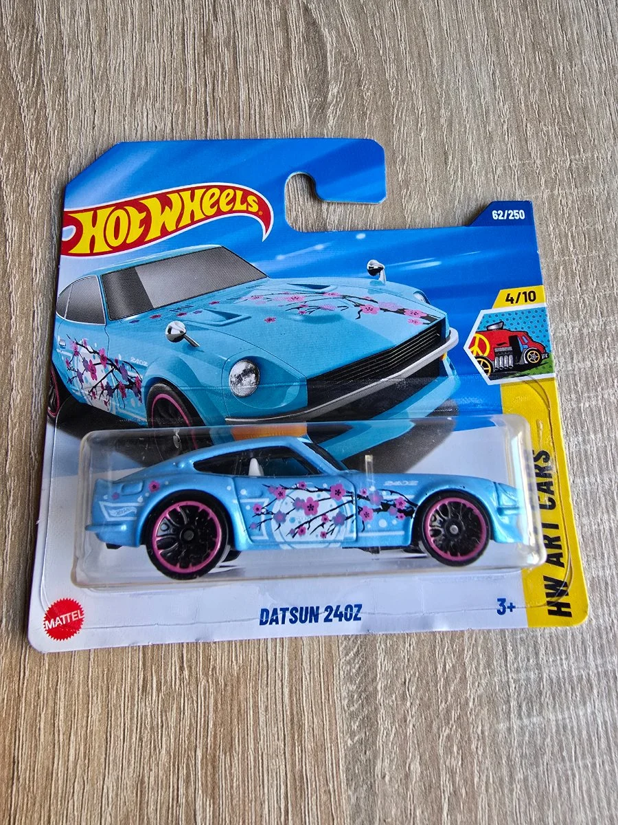 Hot Wheels DATSUN 240Z 1:64
