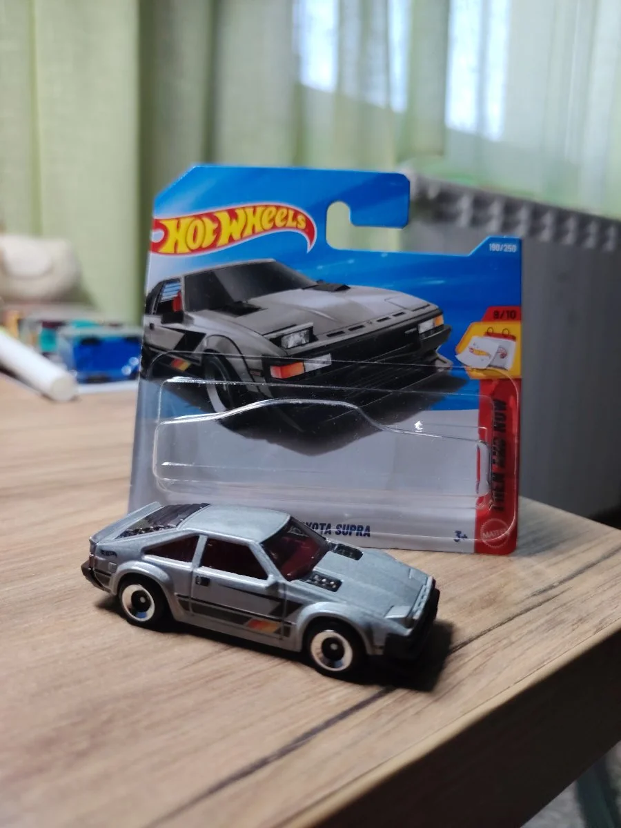 Hot Wheels Toyota Supra 1:64