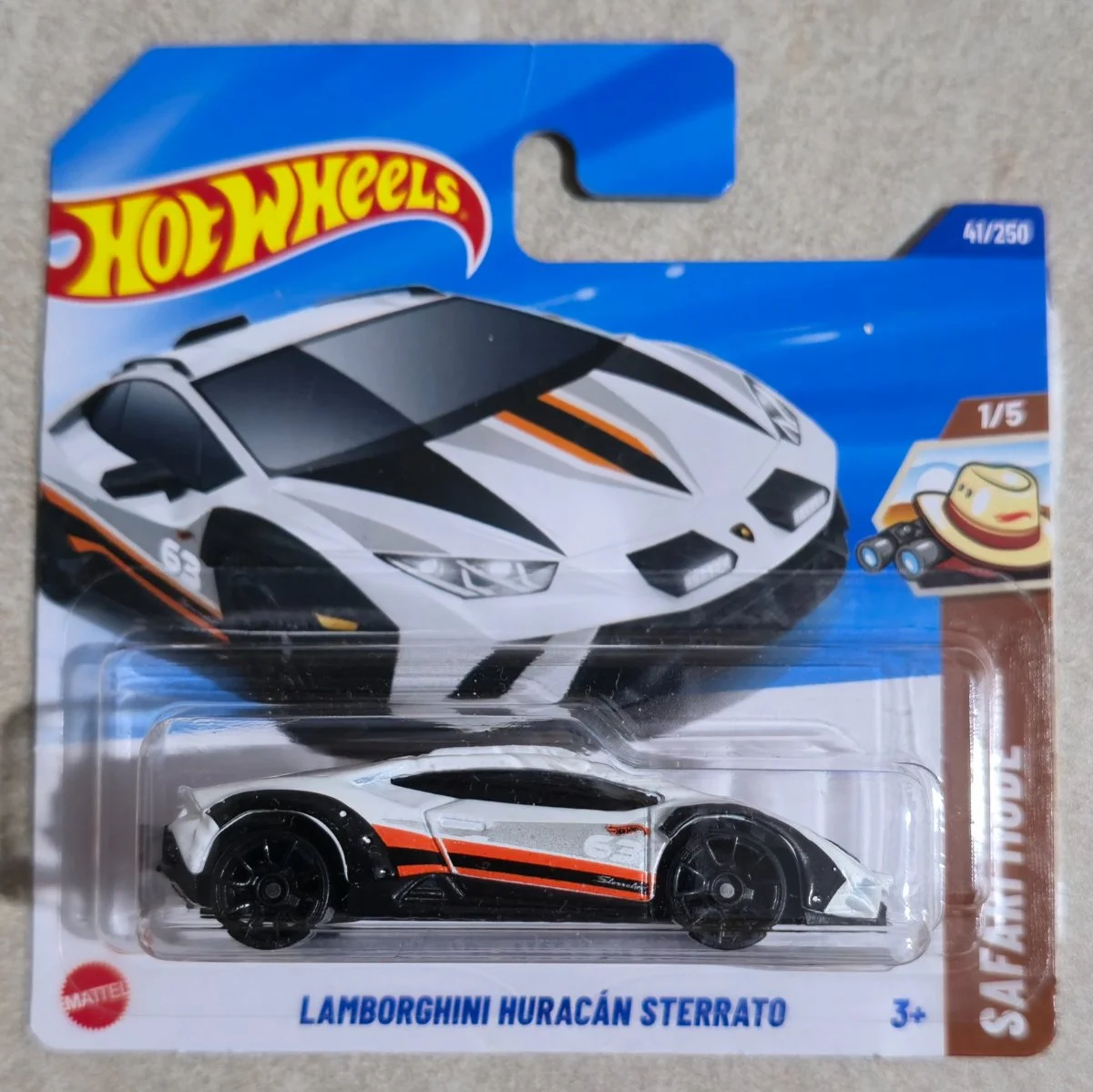 Hot Wheels Lamborghini Huracan Sterrato 1:64