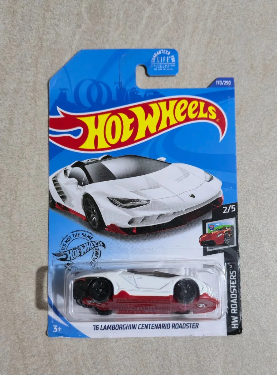 Hot Wheels '16 Lamborghini Centenario Roadster 1:64