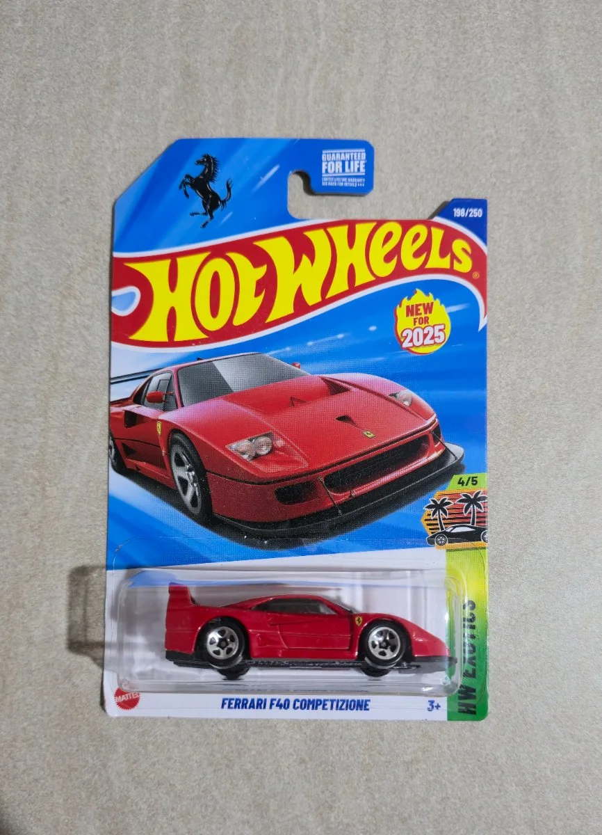 Hot Wheels Ferrari F40 Competizione 1:64