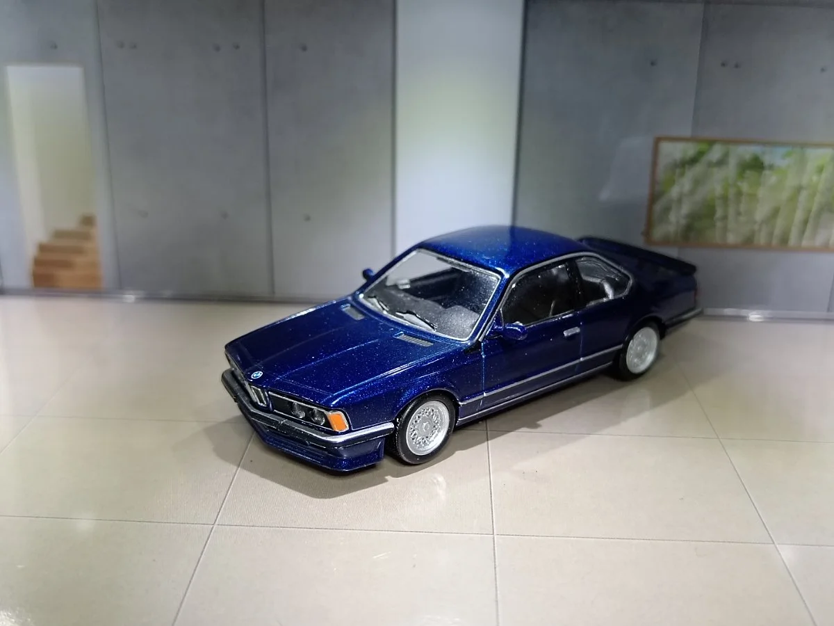 Kyosho BMW M6 E24 1:64