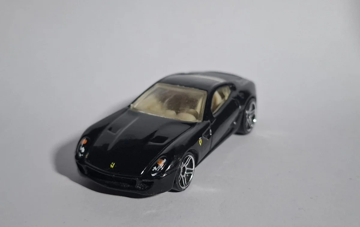 Hot Wheels FERRARI 599 GTB 1:64