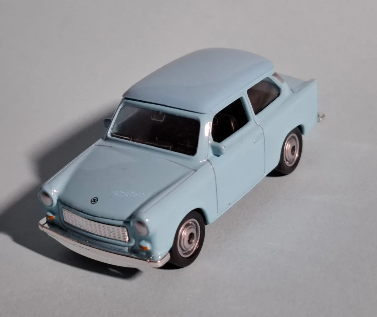 Welly TRABANT 601 1:64