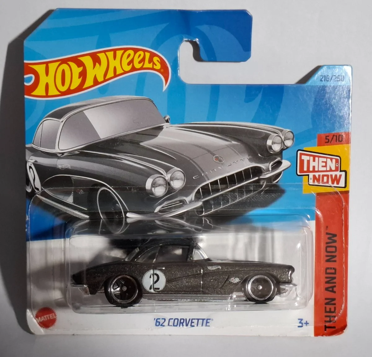 Hot Wheels '62 CORVETTE  1:64