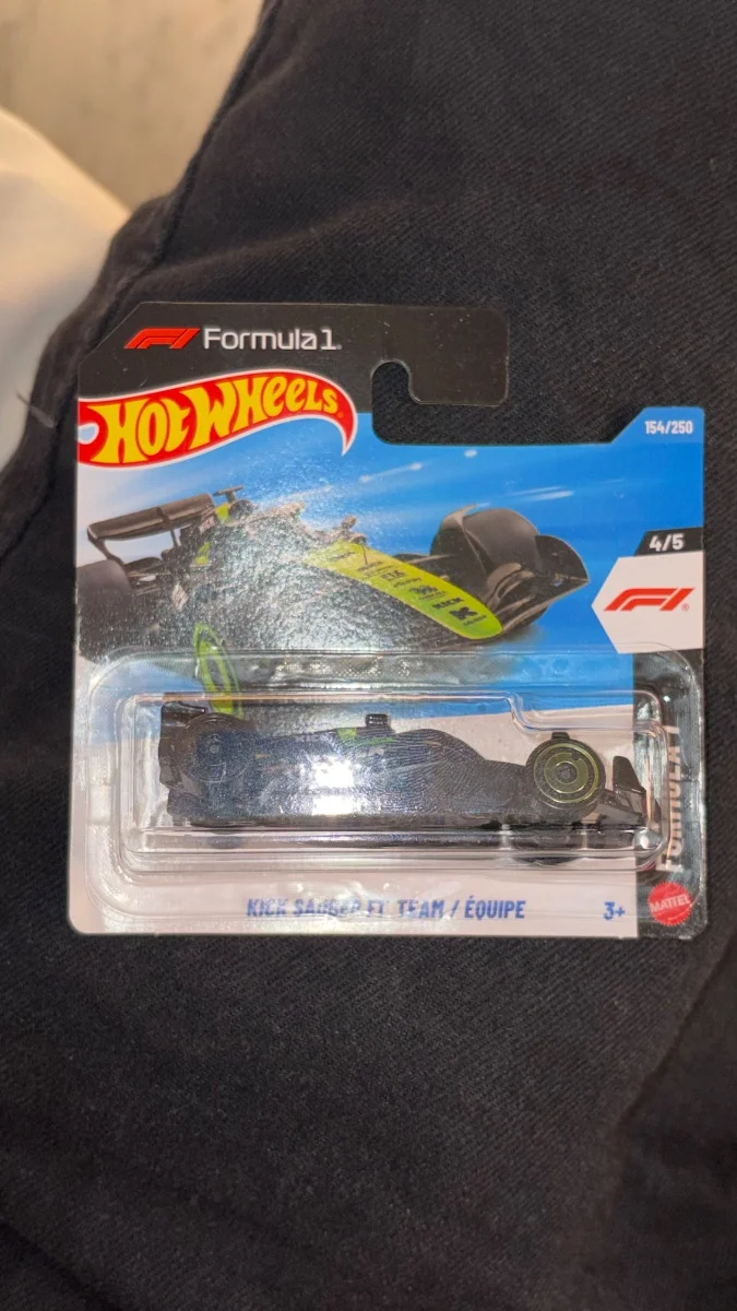 Hot Wheels KICK SAUBER F1 TEAM / ÉQUIPE 1:64