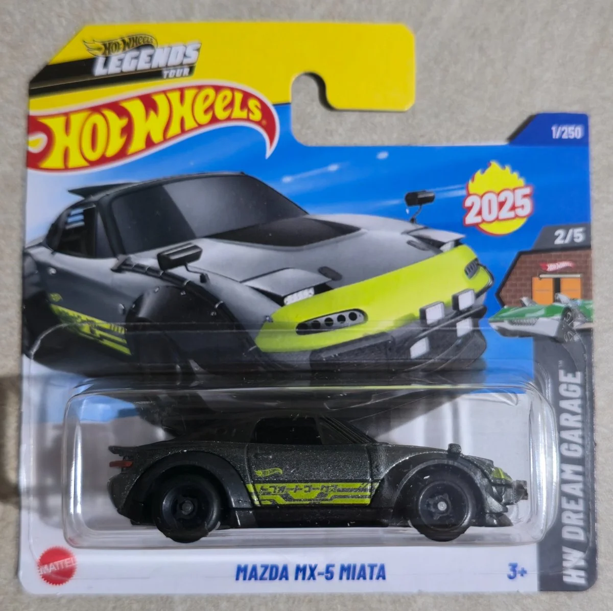 Hot Wheels Mazda MX-5 Miata 1:64