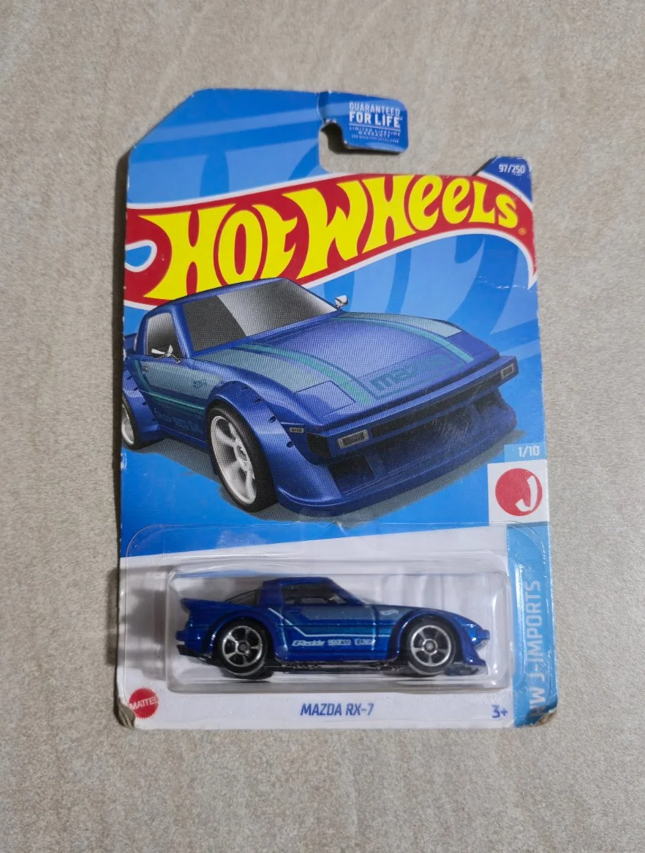 Hot Wheels Mazda RX-7 1:64