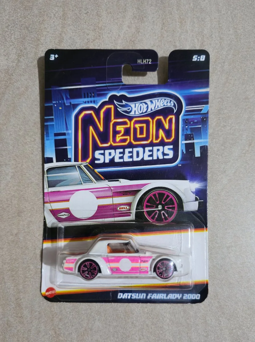 Hot Wheels Datsun Fairlady 2000 1:64