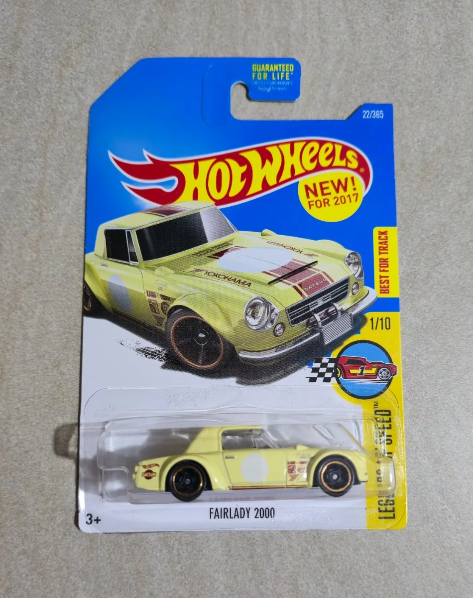 Hot Wheels Fairlady 2000 1:64