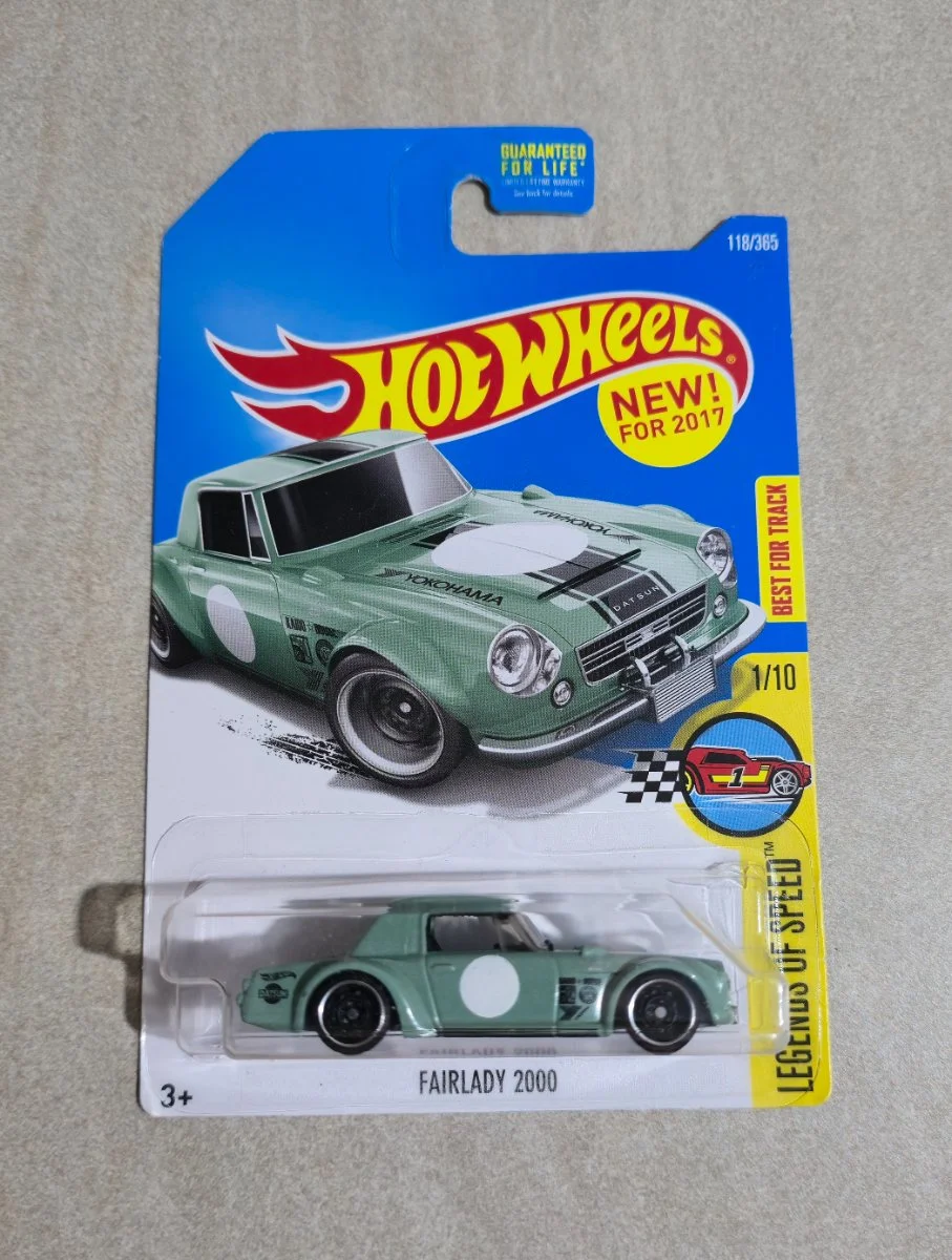 Hot Wheels Fairlady 2000 1:64