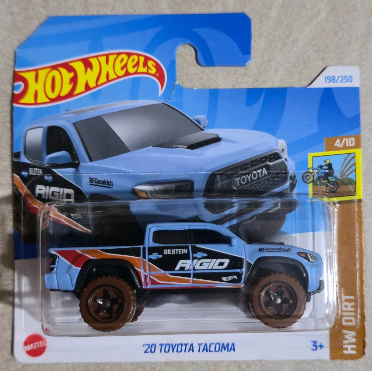 Hot Wheels '20 Toyota Tacoma 1:64