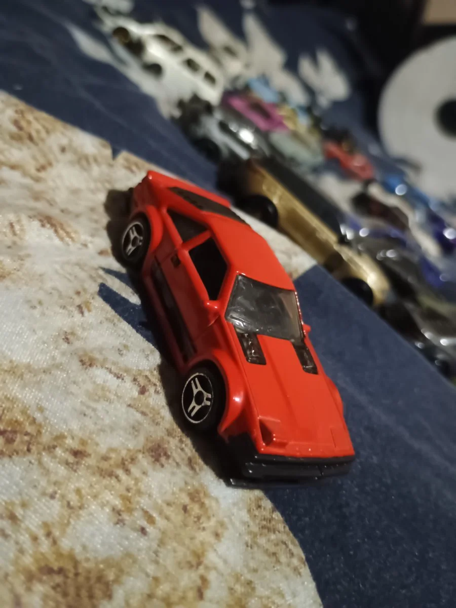 Hot Wheels Toyota Supra '82 1:64