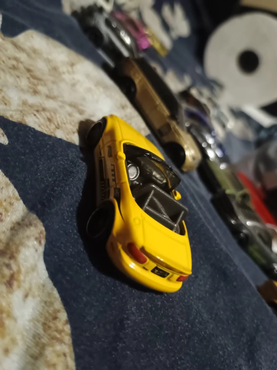 Hot Wheels Mazda Miata mx5 '91 1:64