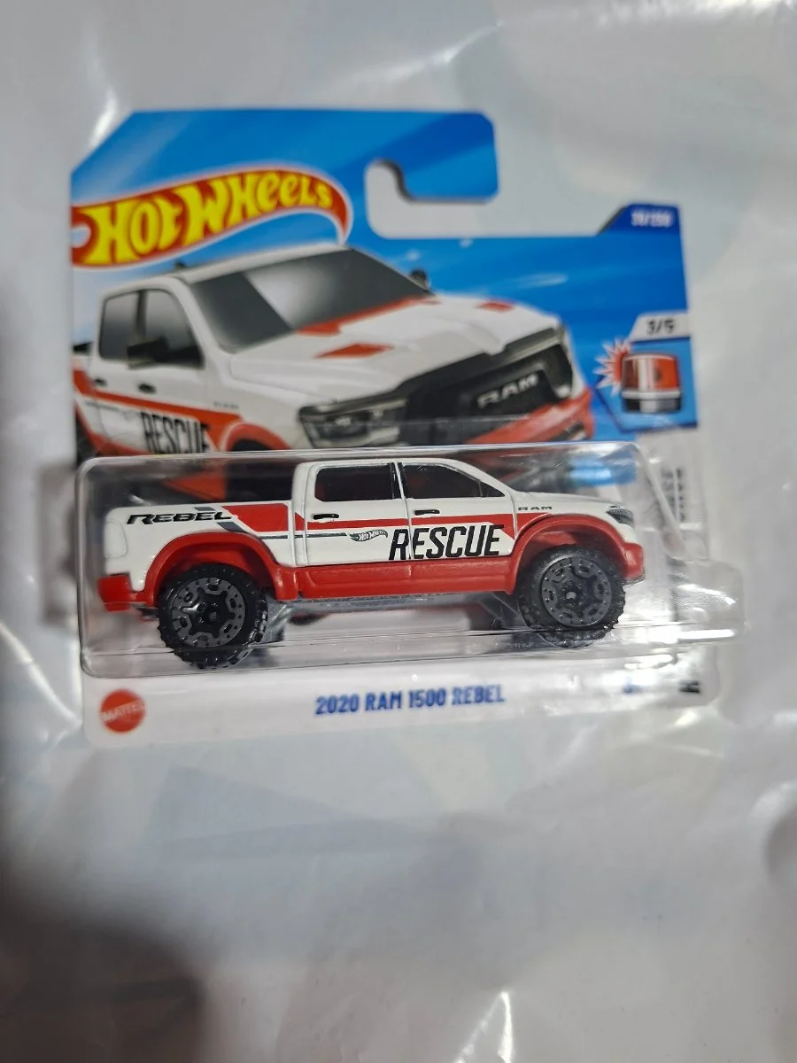 Hot Wheels 2020 RAM 1500 REBEL 1:64
