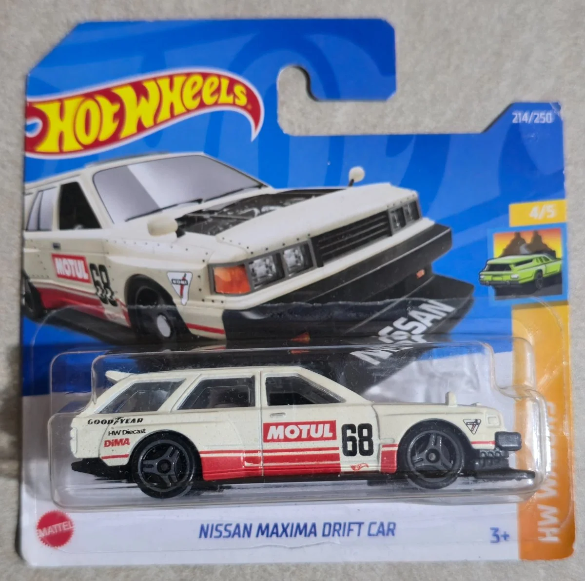 Hot Wheels Nissan Maxima Drift Car 1:64