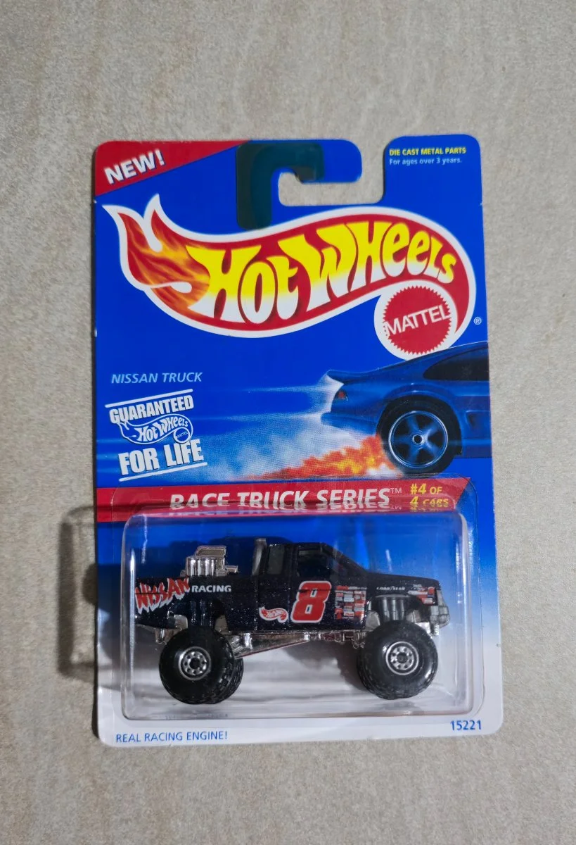 Hot Wheels Nissan Truck 1:64