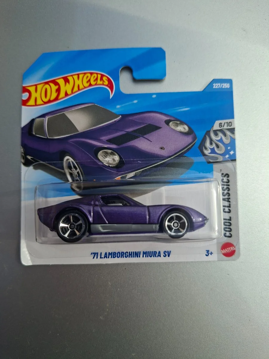 Hot Wheels '71 Lamborghini Miura SV 1:64