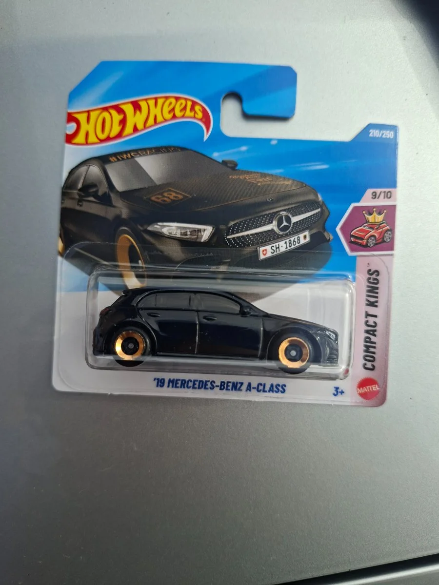 Hot Wheels '19 Mercedes Benz A Class 1:64