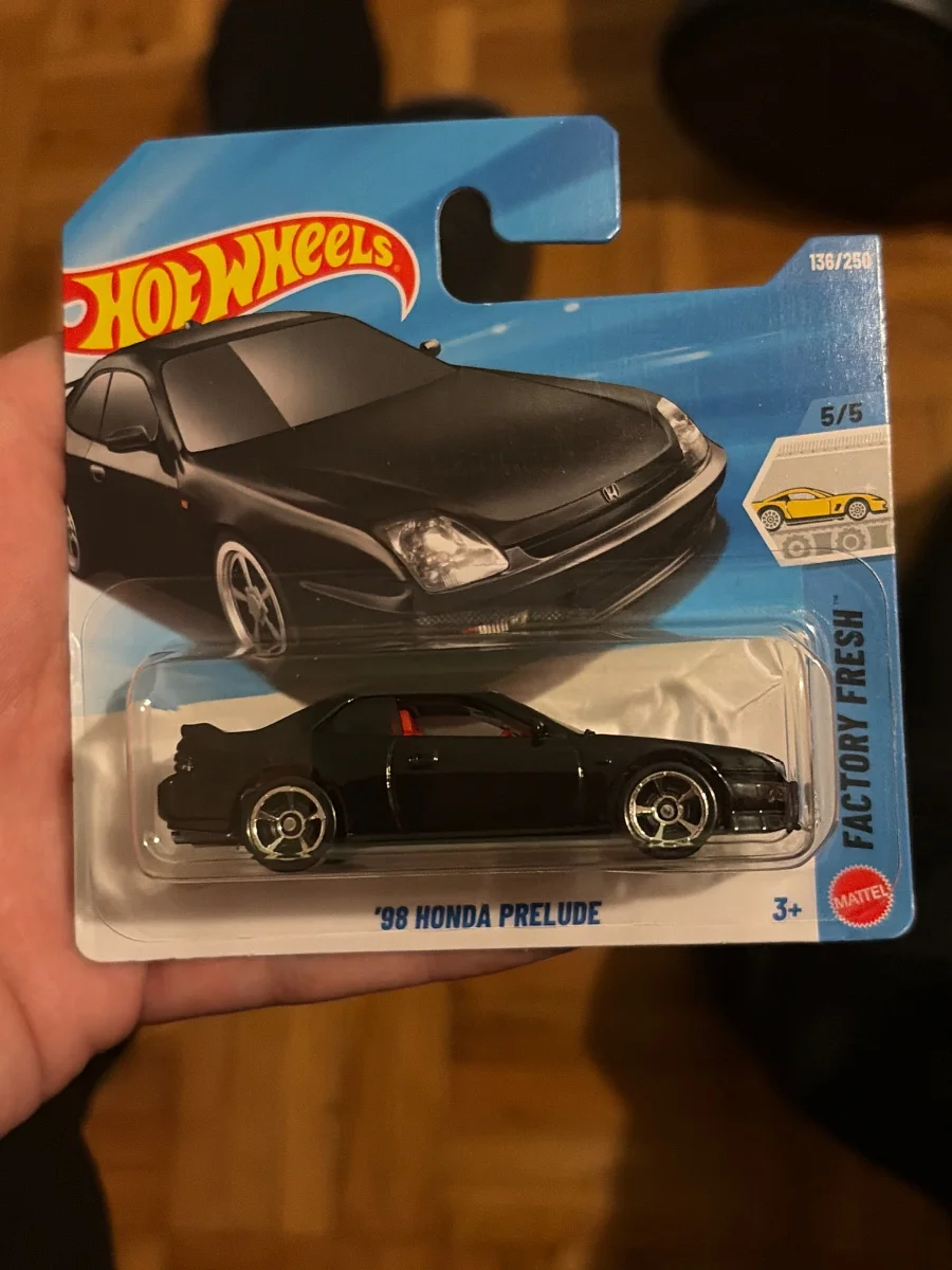 Hot Wheels ‘98 HONDA PRELUDE 1:64