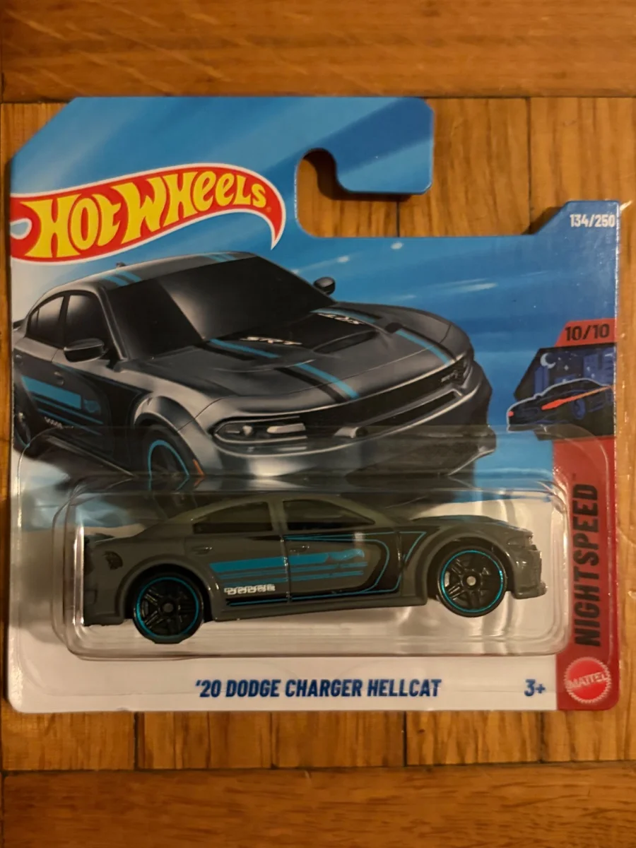 Hot Wheels ‘20 DODGE CHARGER HELLCAT 1:64