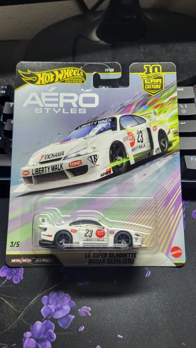 Hot Wheels LB Nissan silvia s15 1:64