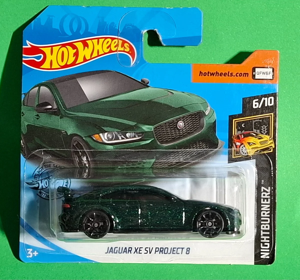 Hot Wheels JAGUAR XE SV PROJECT 8 1:64