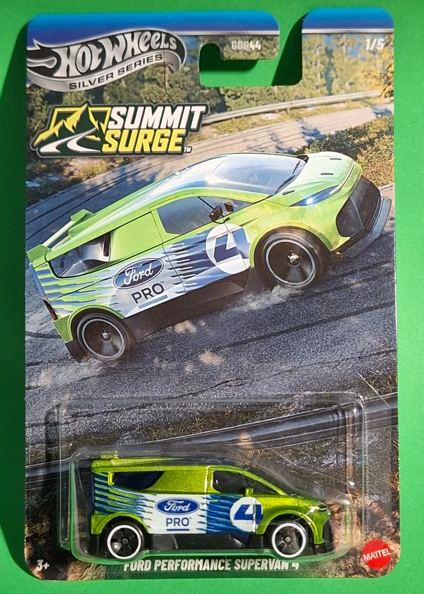 Hot Wheels FORD PERFORMANCE SUPERVAN 4 1:64