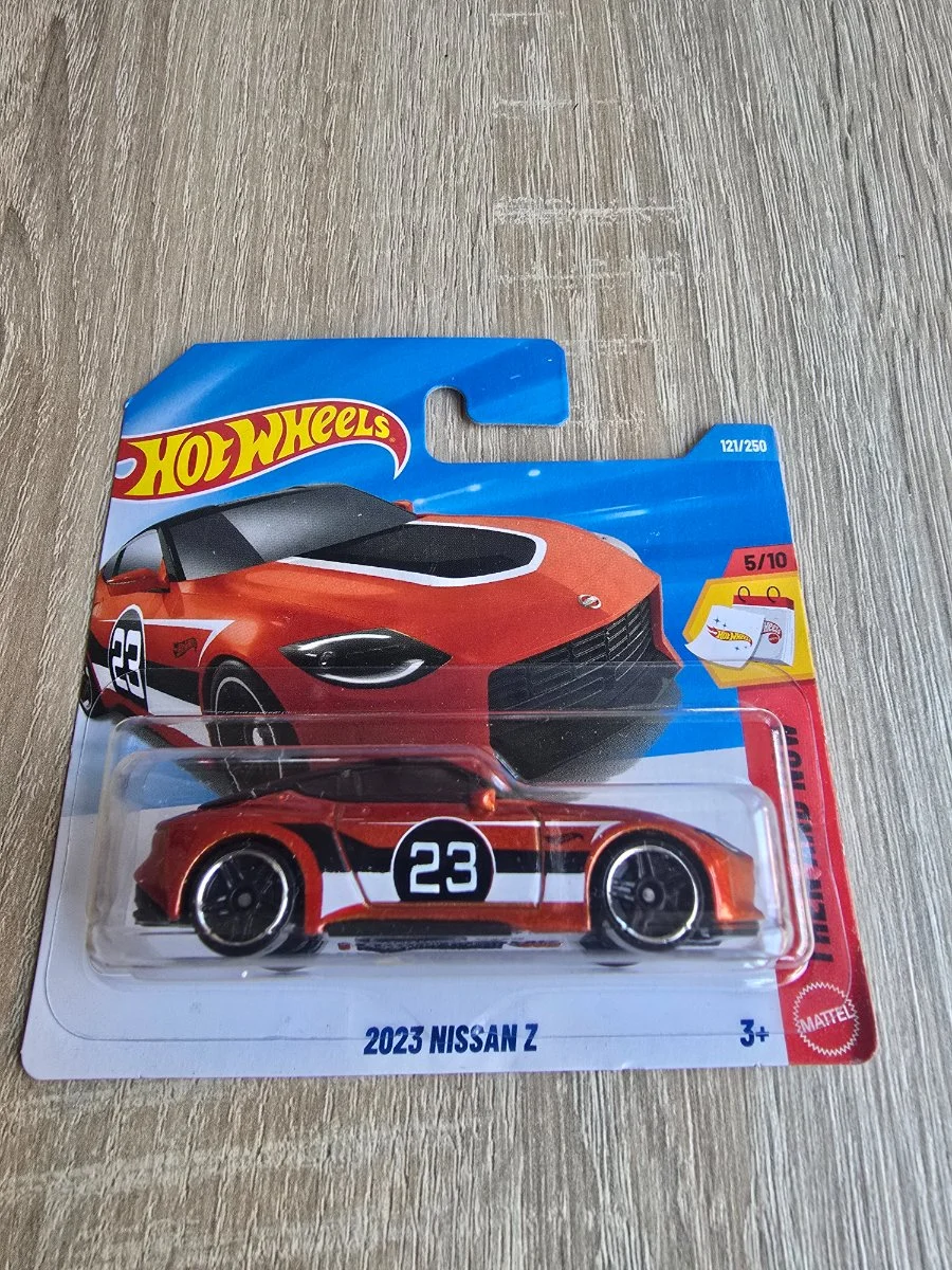 Hot Wheels 2023 NISSAN Z 1:64