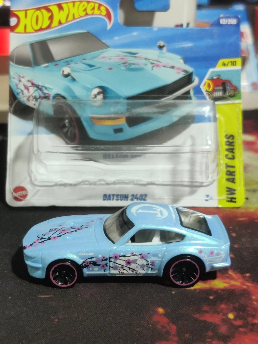 Hot Wheels Datsun 240Z 1:64