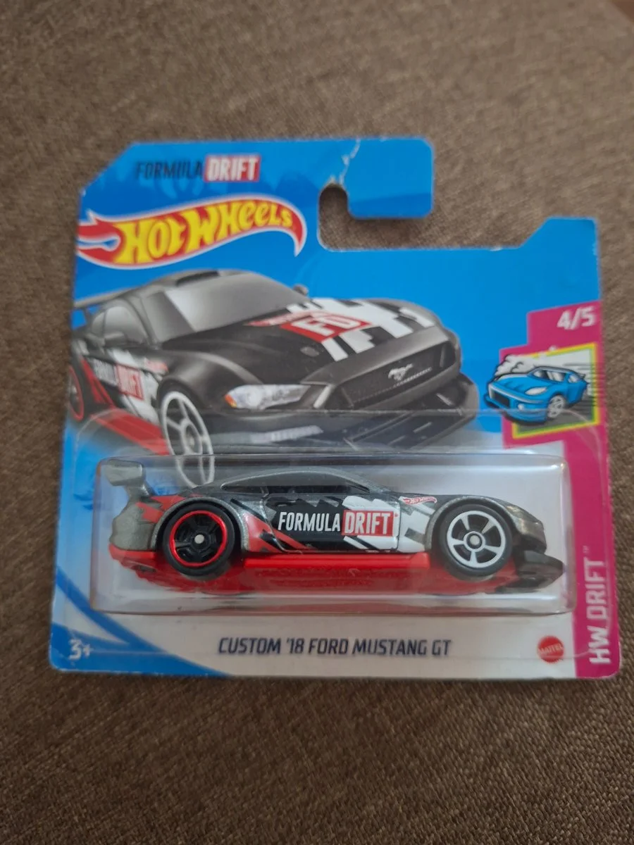 Hot Wheels Custom '18 Ford Mustang GT 1:64