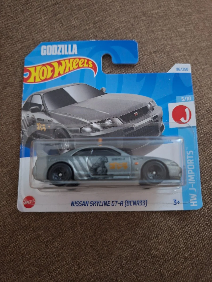 Hot Wheels Nissan Skyline R33 godzzila 1:64
