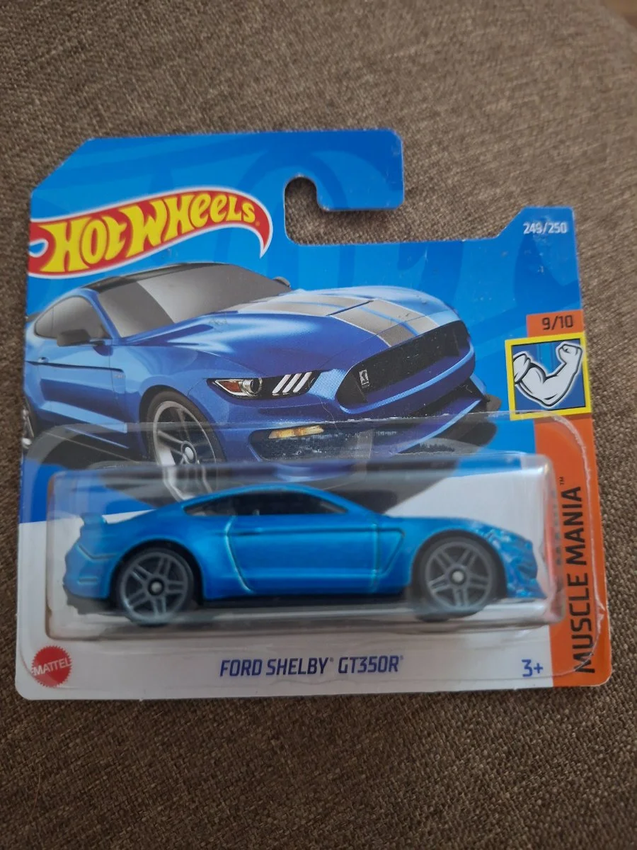 Hot Wheels Ford Shelby GT350R 1:64
