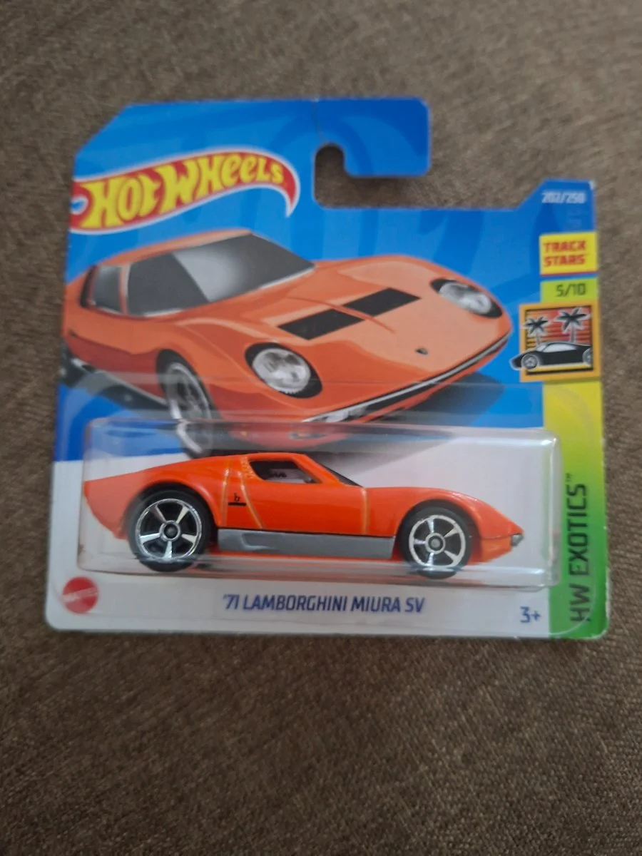 Hot Wheels Lamborghini Miura SV 1:64