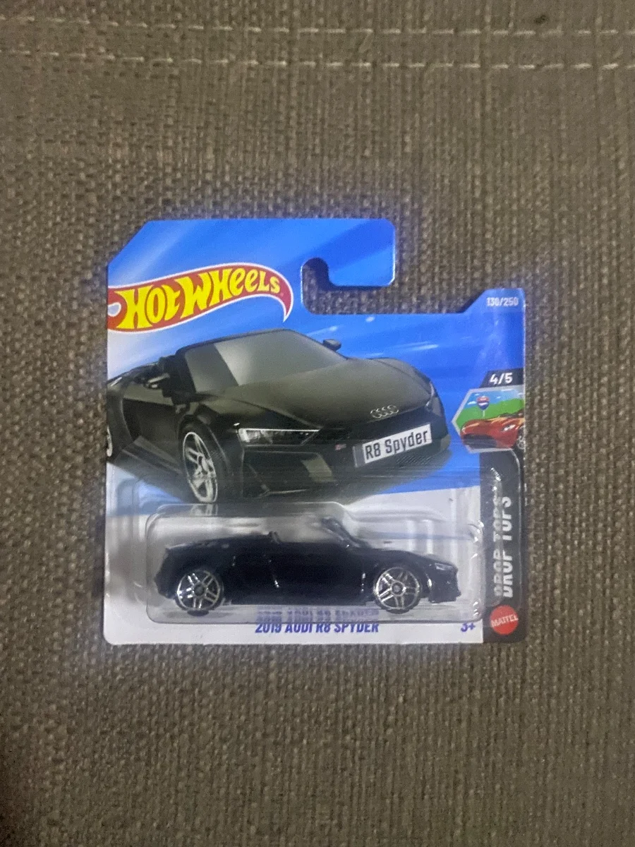 AutoArt Audi rs8 1:64
