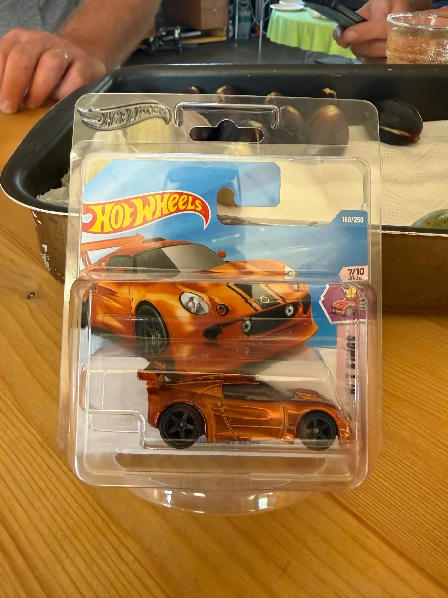 Hot Wheels Lotus 1:64